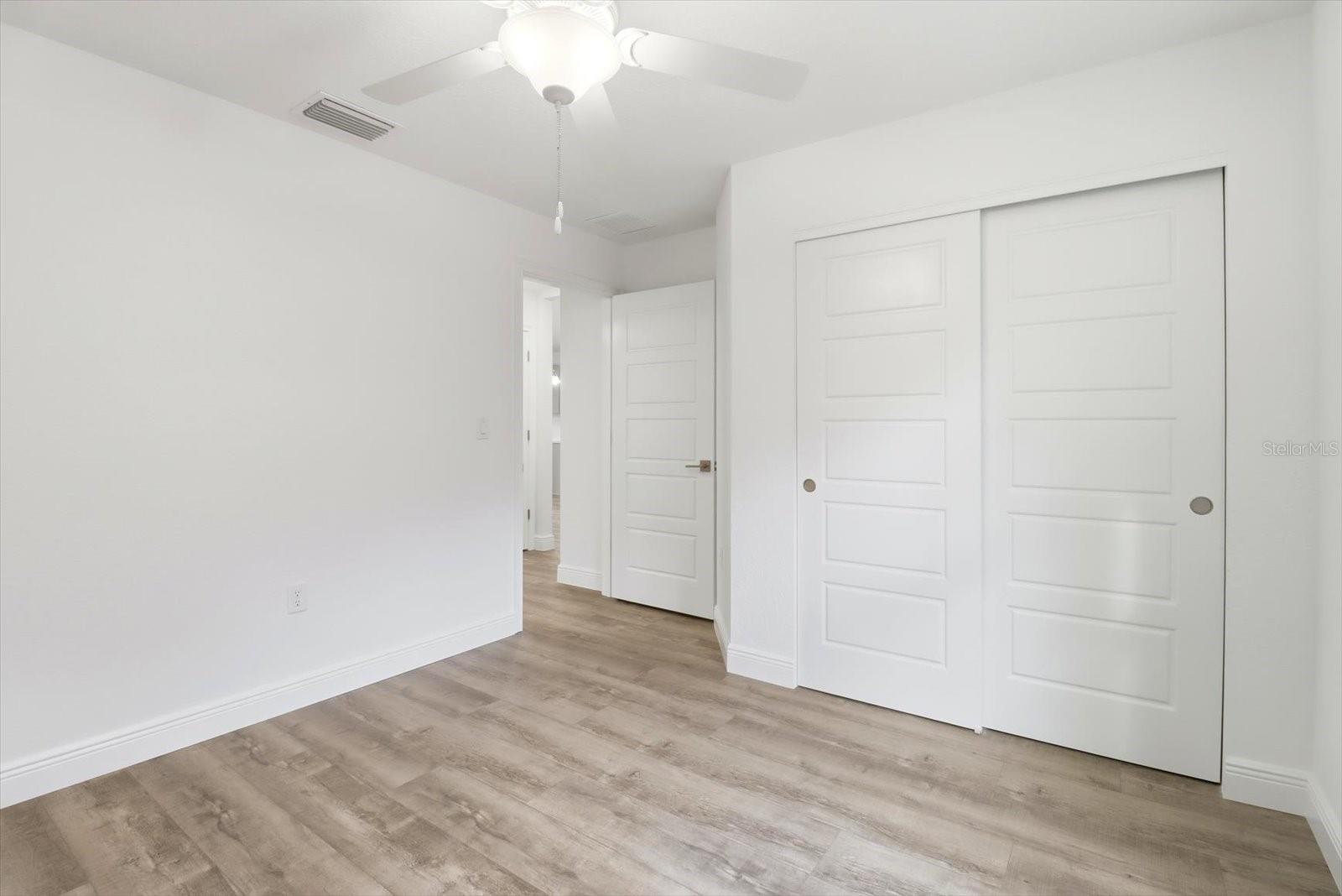 CRYSTAL MANOR UNIT 02 - Residential