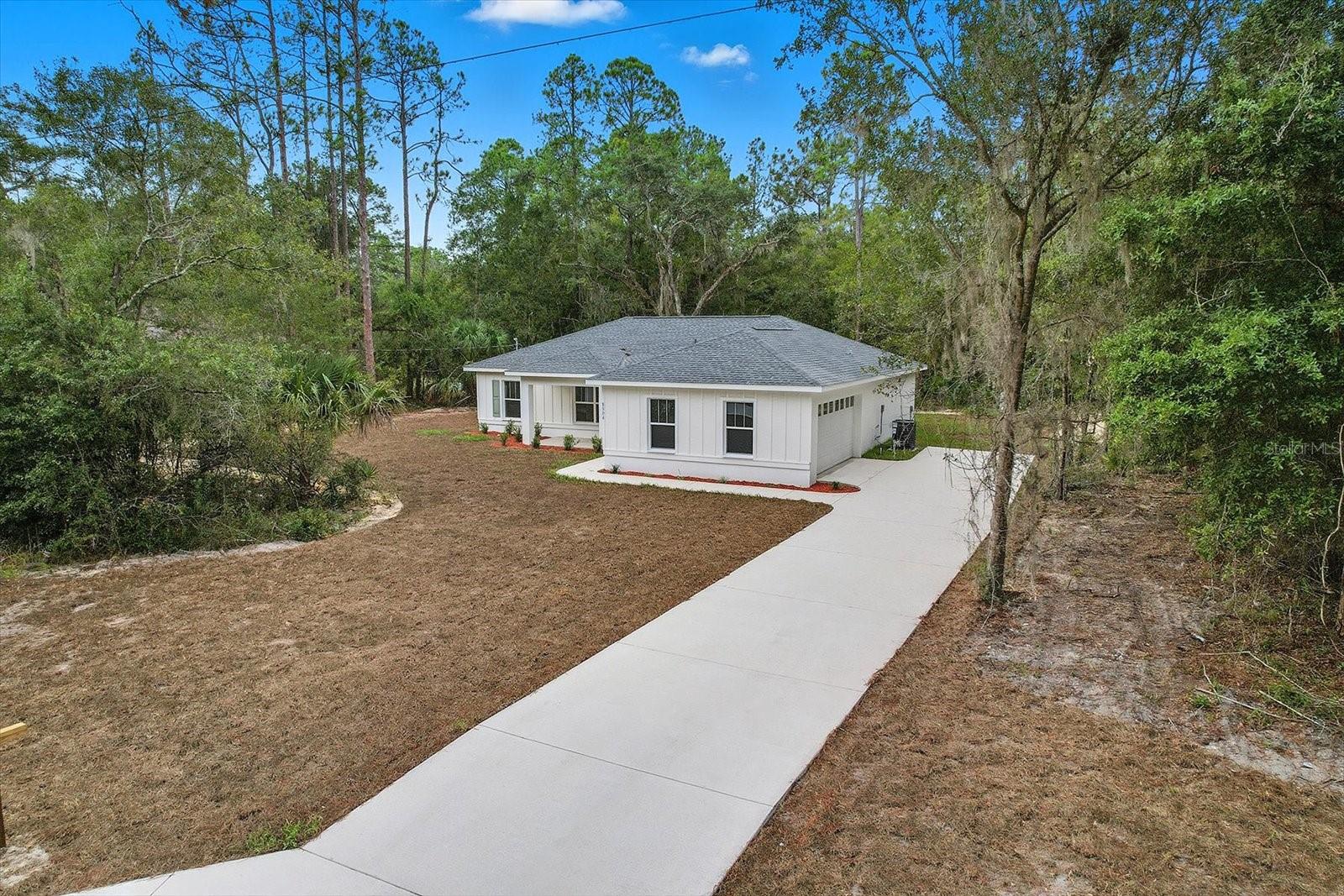 CRYSTAL MANOR UNIT 02 - Residential