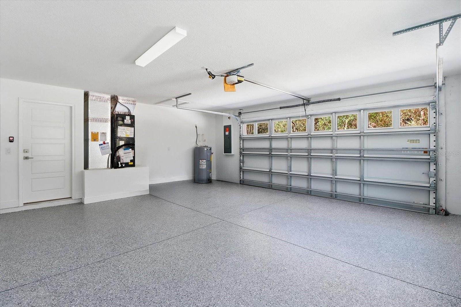 CRYSTAL MANOR UNIT 02 - Residential