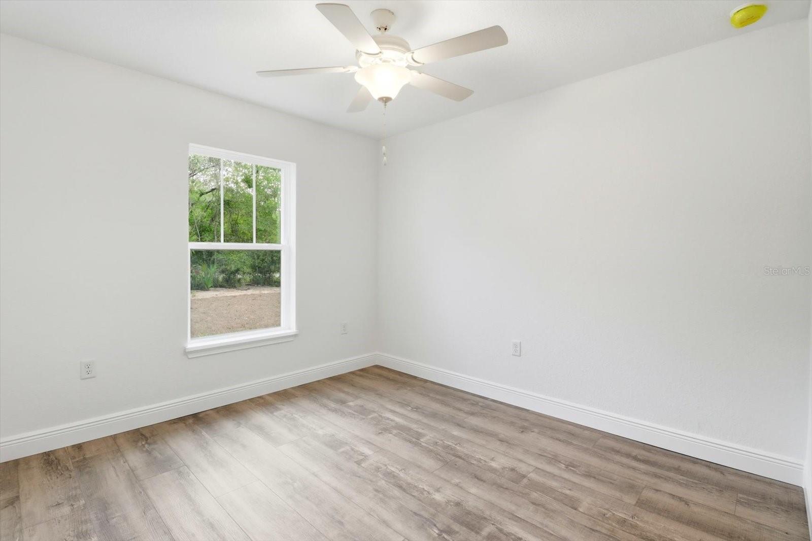 CRYSTAL MANOR UNIT 02 - Residential