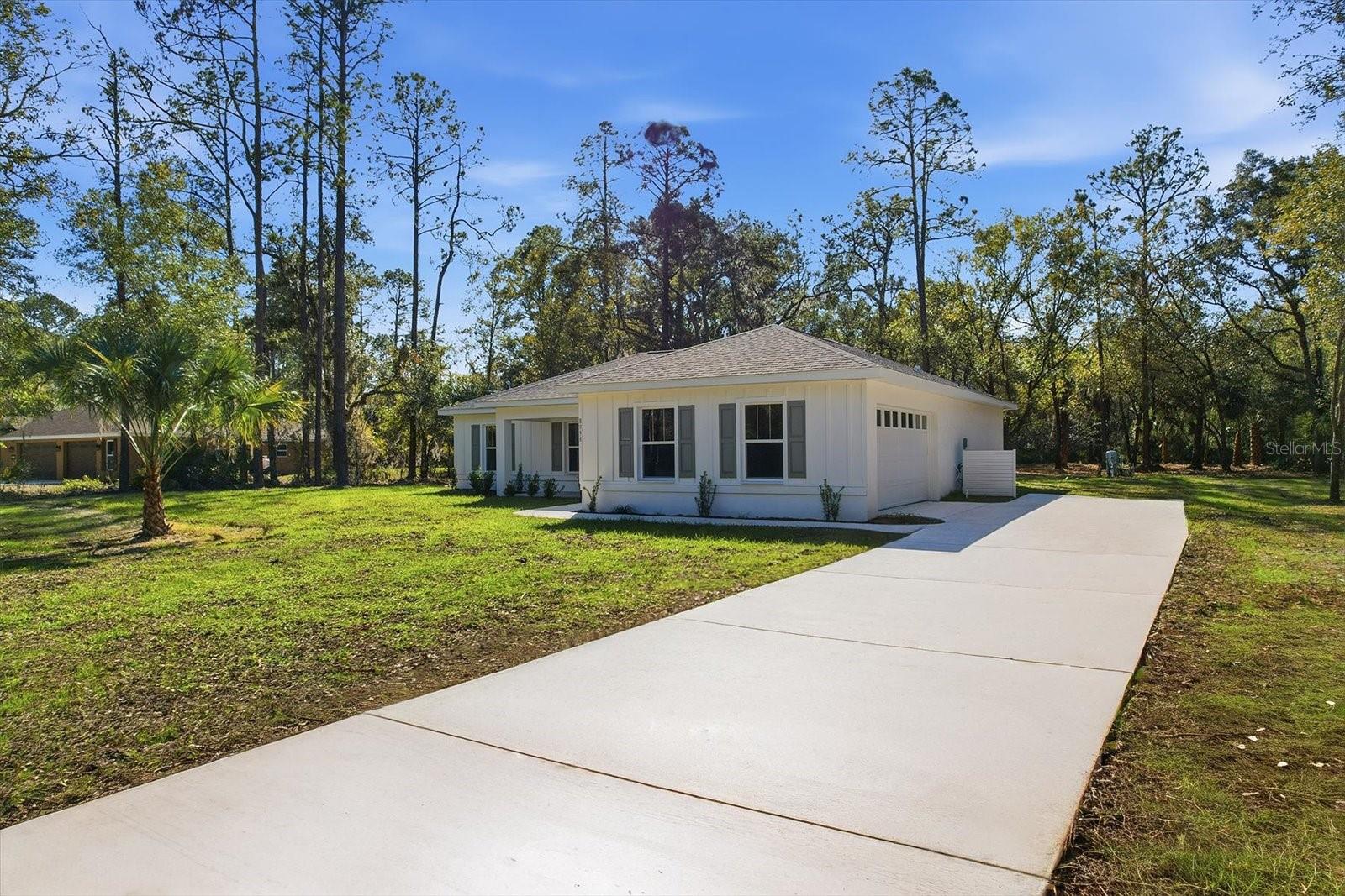 CRYSTAL MANOR UNIT 02 - Residential