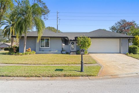 A home in SEMINOLE