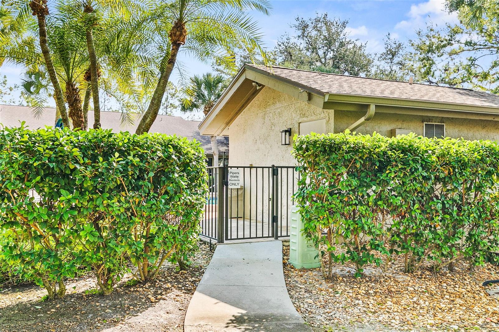 PIPERS WAITE - Residential