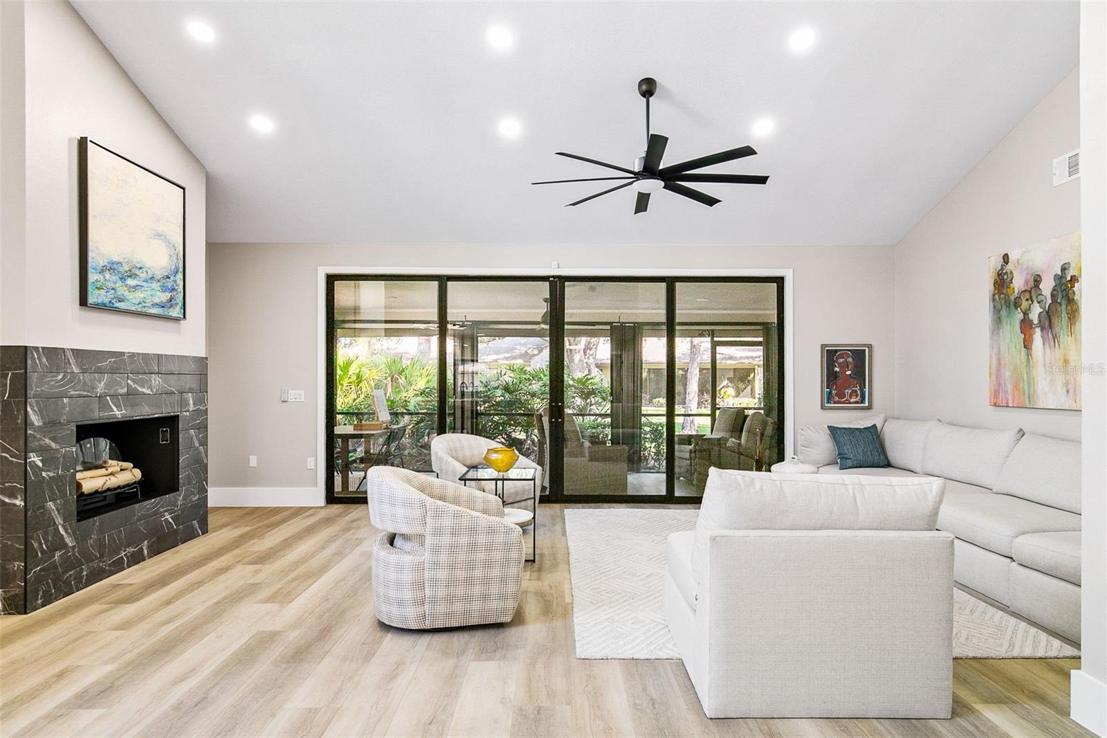 PIPERS WAITE - Residential