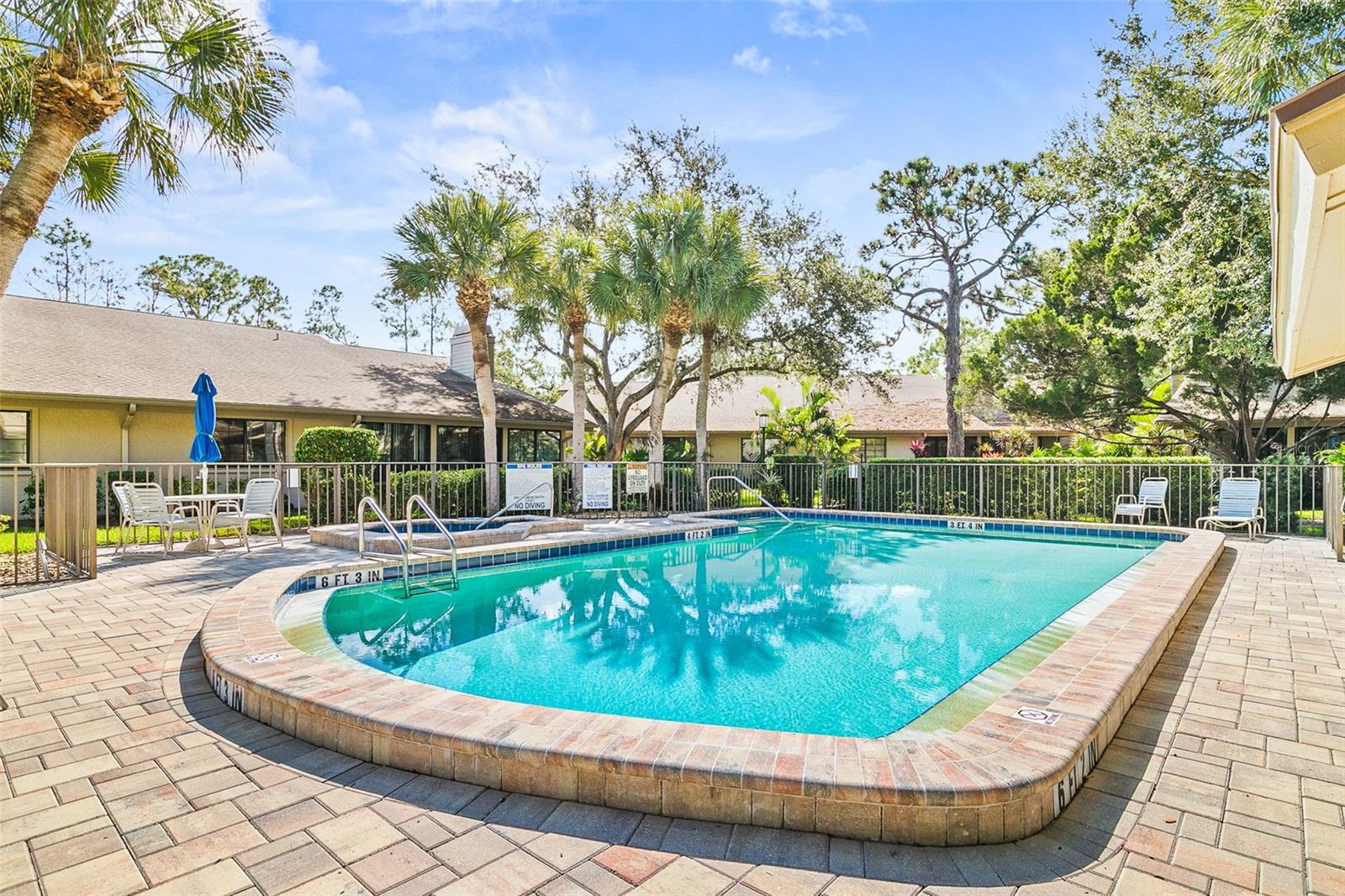 PIPERS WAITE - Residential