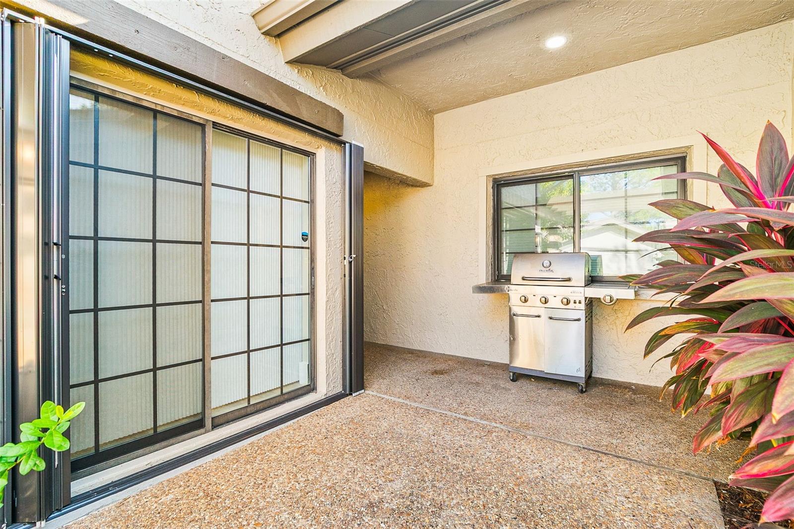 PIPERS WAITE - Residential