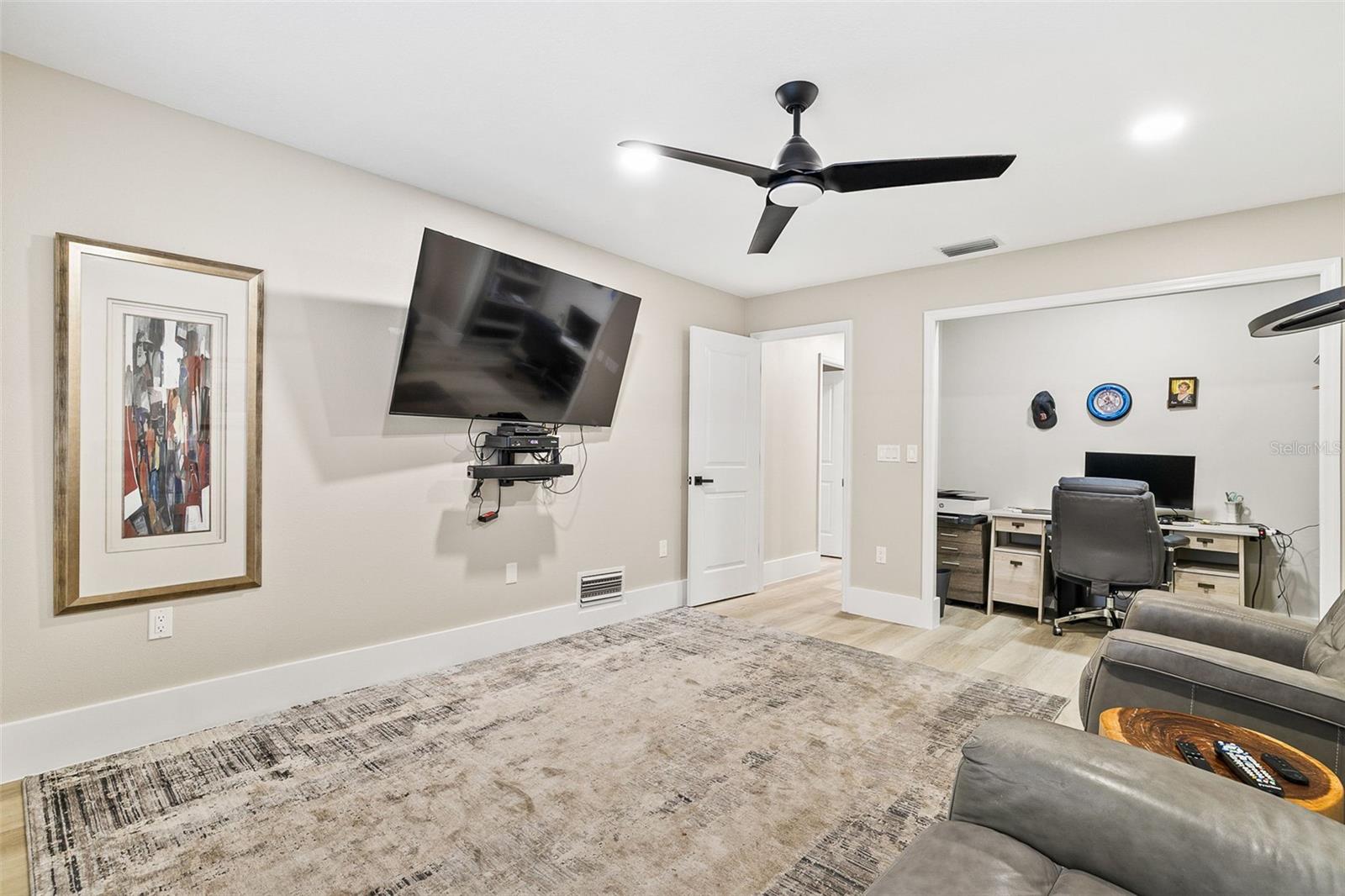 PIPERS WAITE - Residential