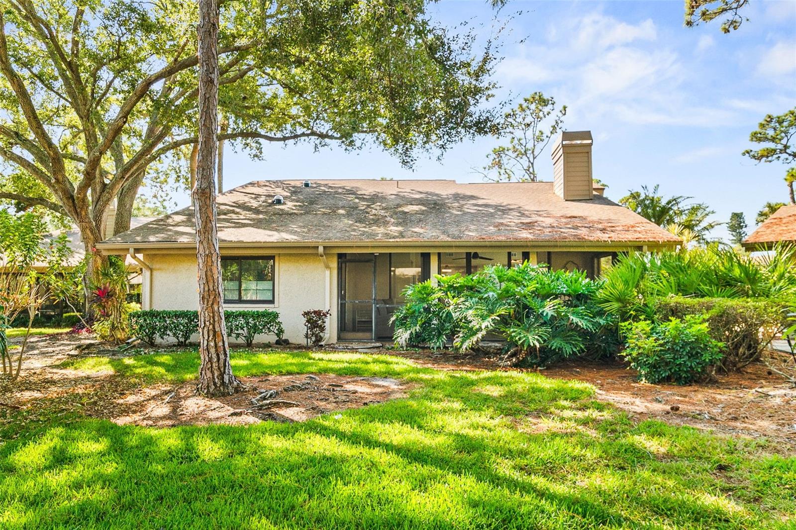 PIPERS WAITE - Residential