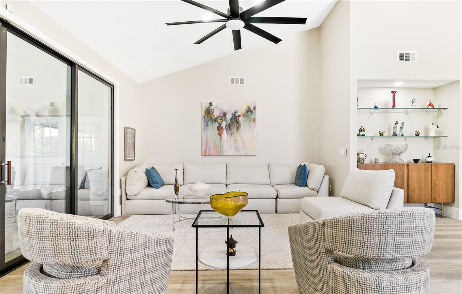 PIPERS WAITE - Residential