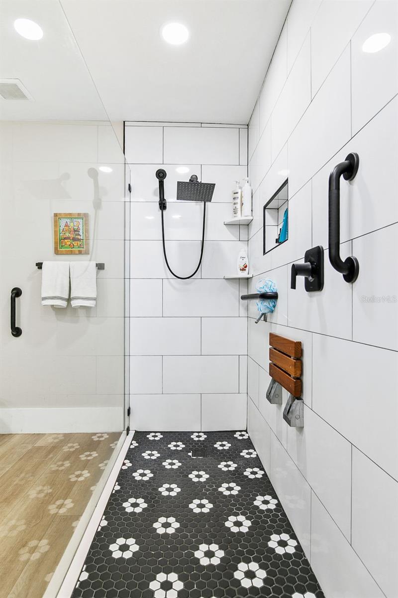 PIPERS WAITE - Residential