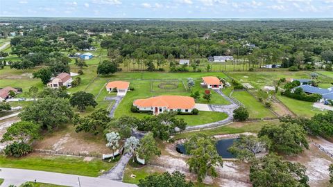 Photo of 7025 Saddle Creek Circle, Sarasota, FL 34241 (MLS # A4655109)