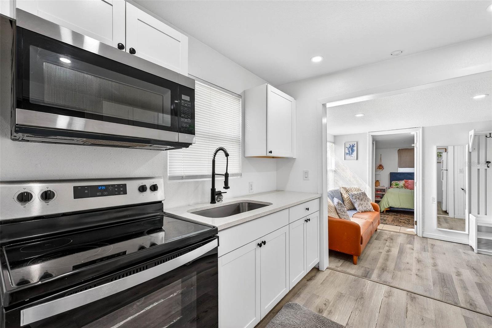 GULF & BAY SUB - Residential