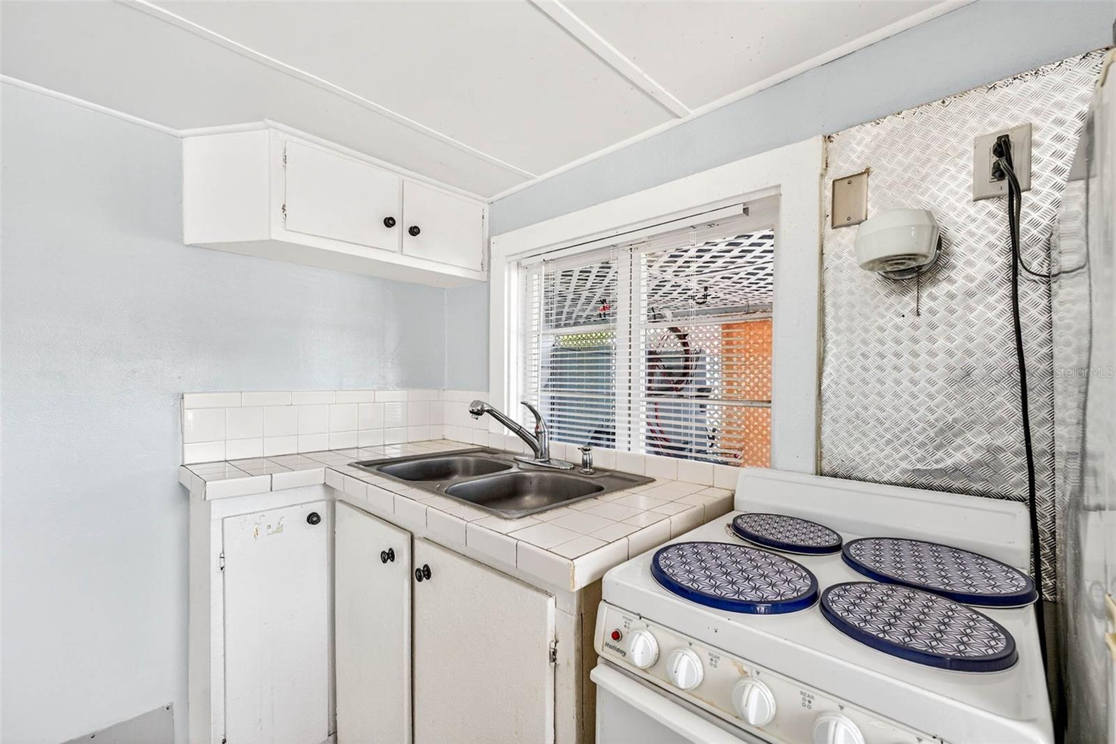 GULF & BAY SUB - Residential