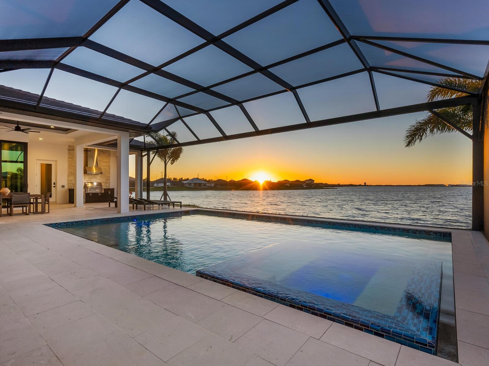 LAKEHOUSE COVE/WATERSIDE PH 5 - Residential