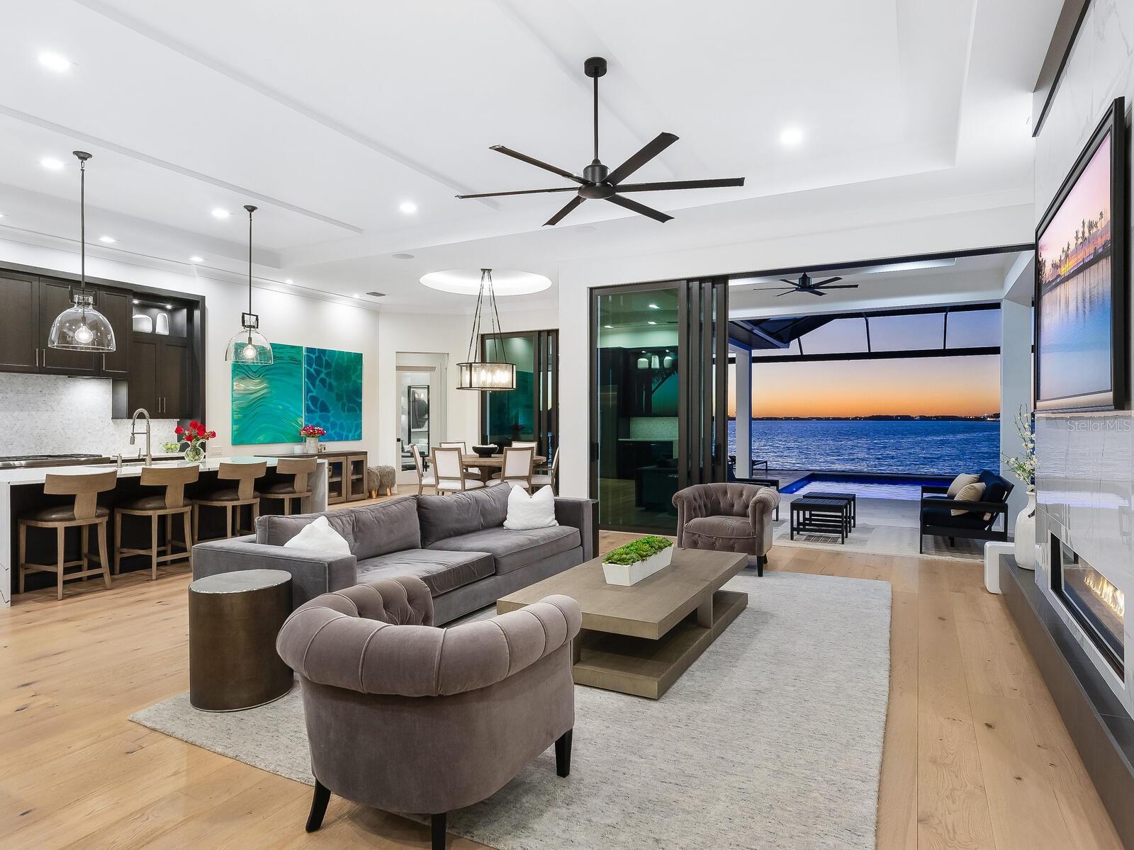 LAKEHOUSE COVE/WATERSIDE PH 5 - Residential