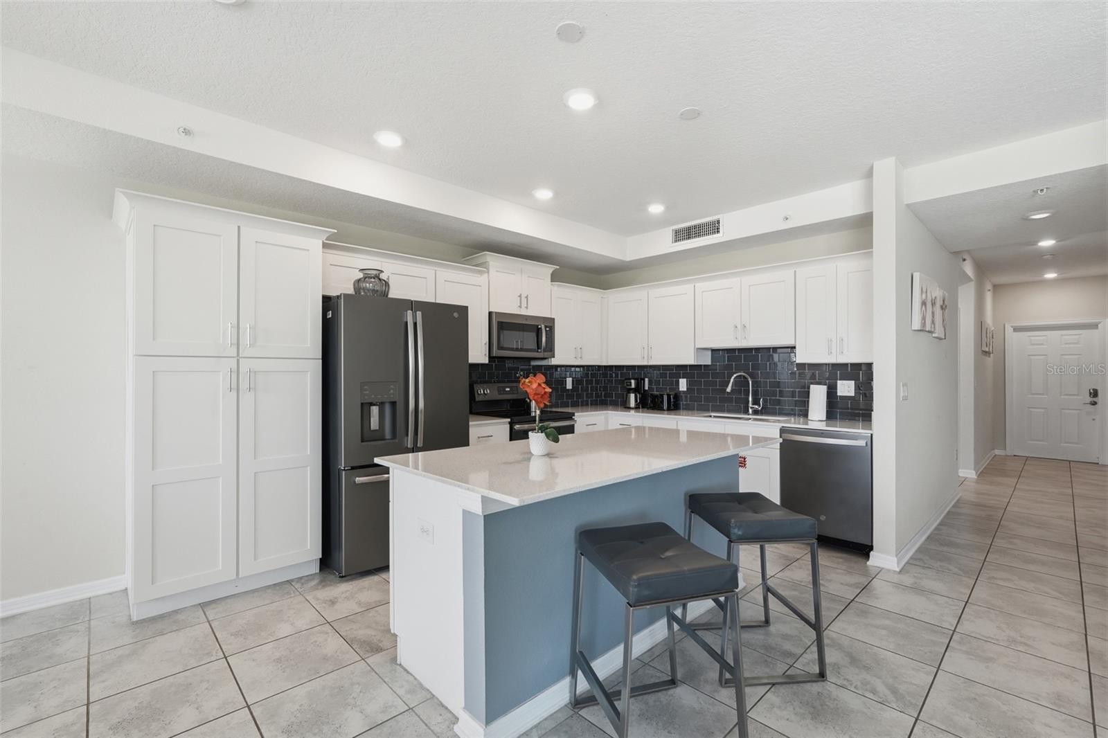 THE TERRACES AT STOREY LAKE CONDO NO 2 PH 15 - Residential