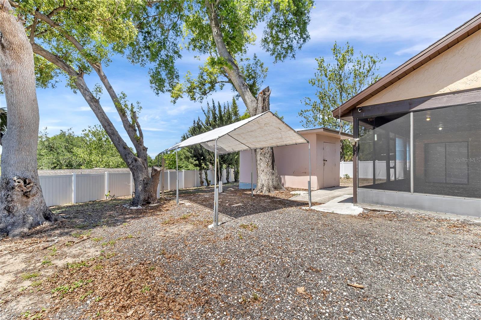 SUMMERBROOKE - Residential