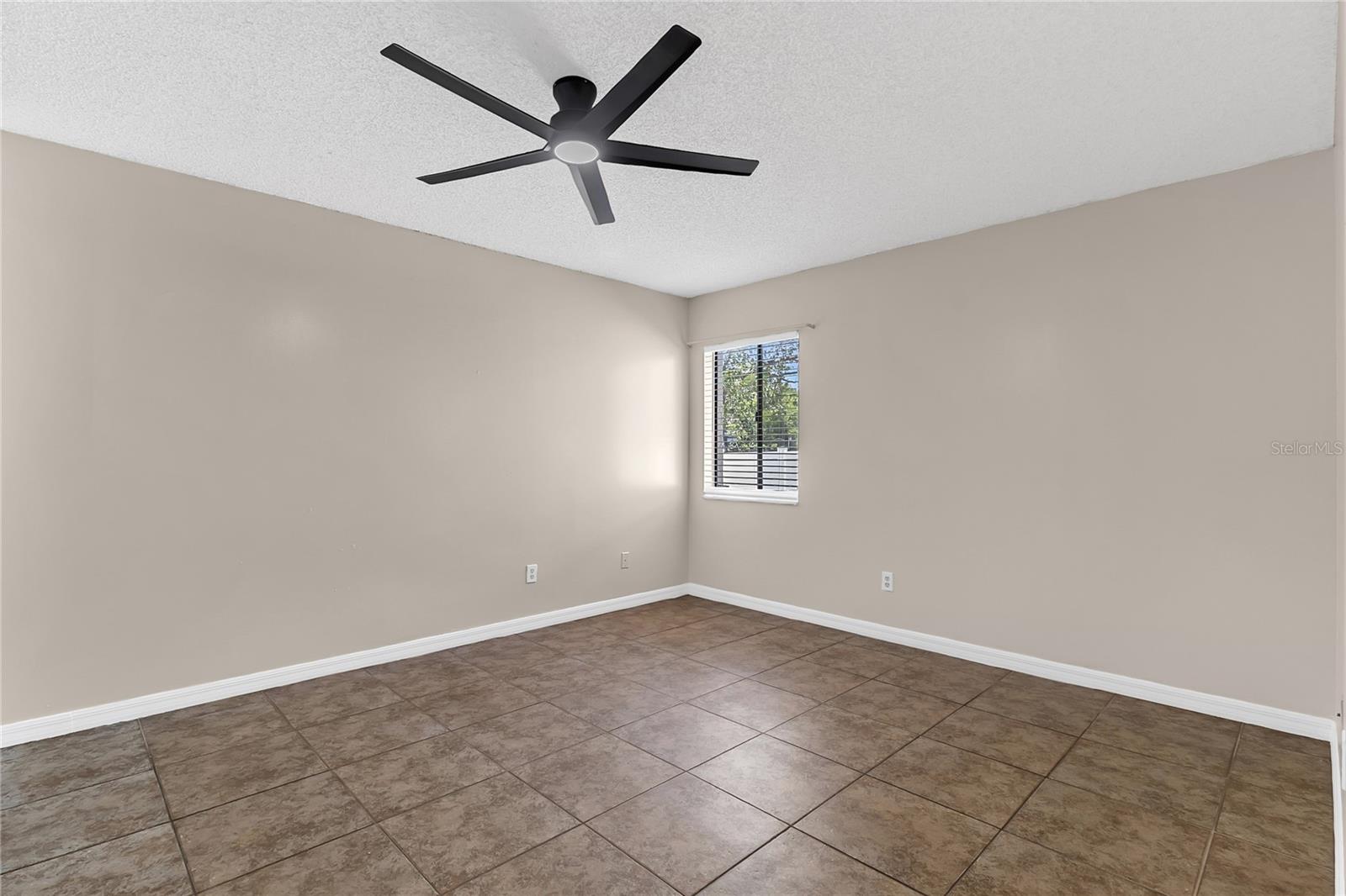 SUMMERBROOKE - Residential