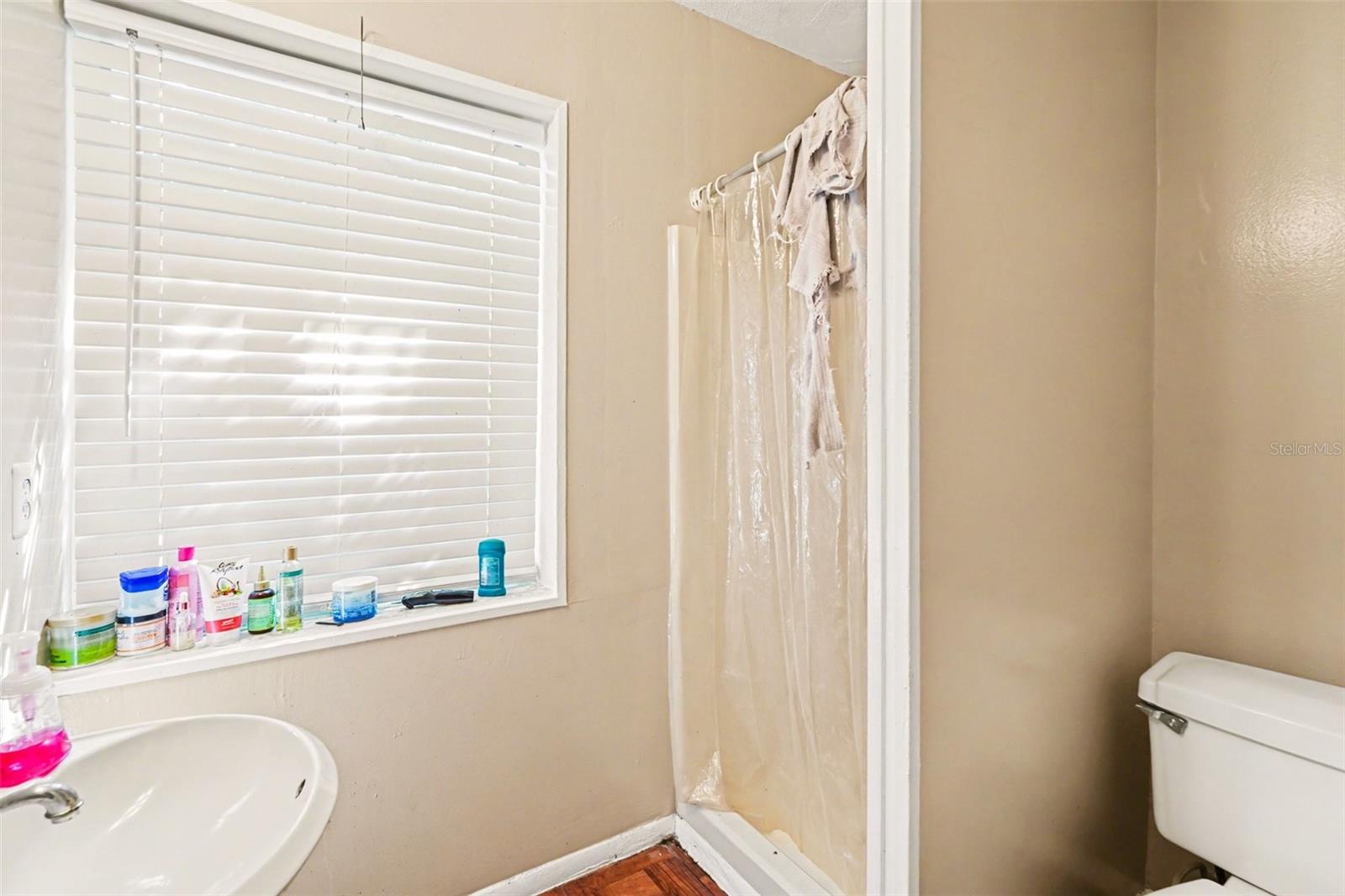 ROSS OAKS - Residential