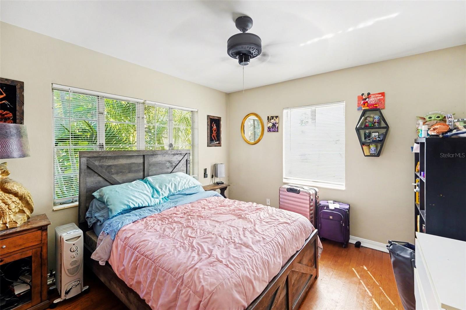 ROSS OAKS - Residential