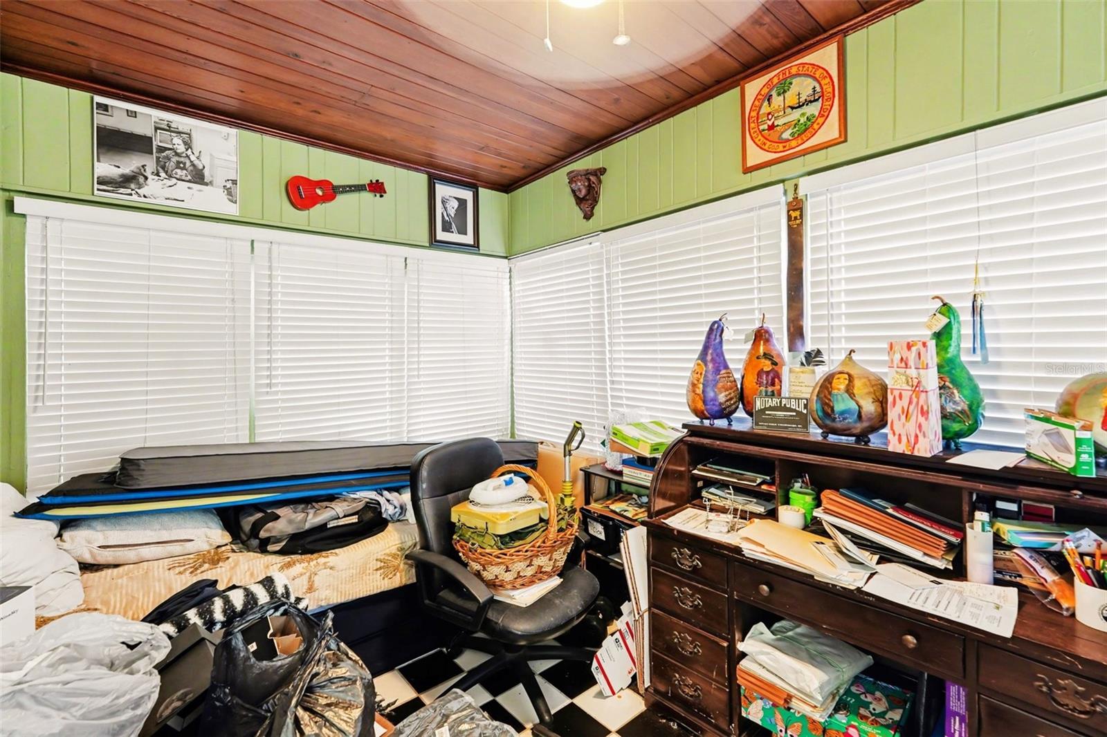 ROSS OAKS - Residential