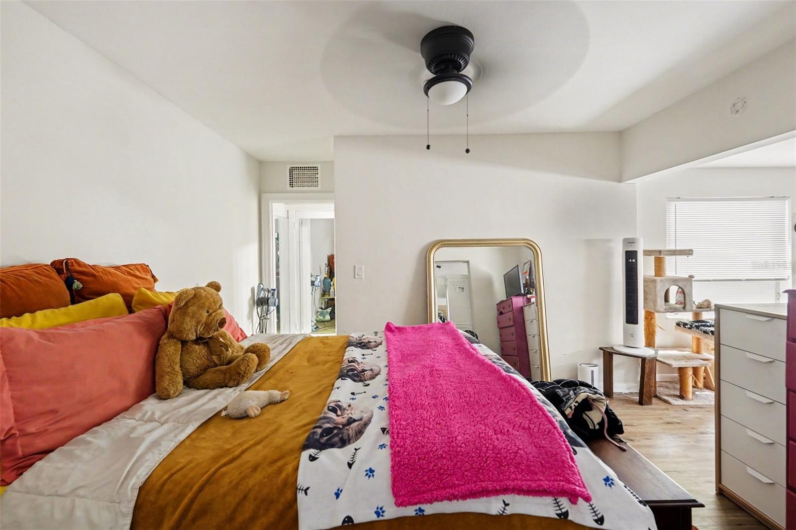 ROSS OAKS - Residential