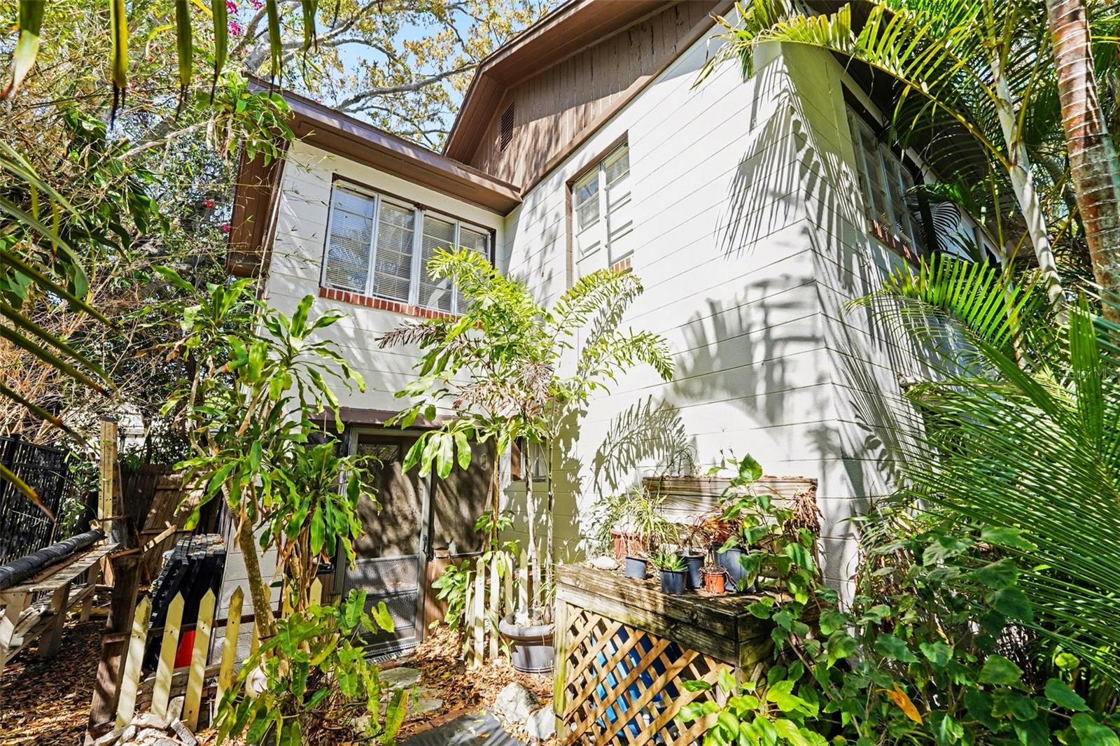 ROSS OAKS - Residential