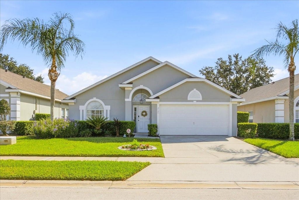 Photo of 2127 Morning Star Drive, Clermont, FL 34714 (MLS # O6447096)