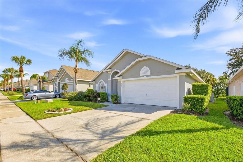 Photo of 2127 Morning Star Drive, Clermont, FL 34714 (MLS # O6447096)