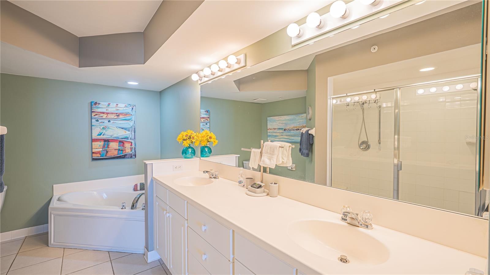 DIMUCCI TWIN TOWERS N & S - Residential