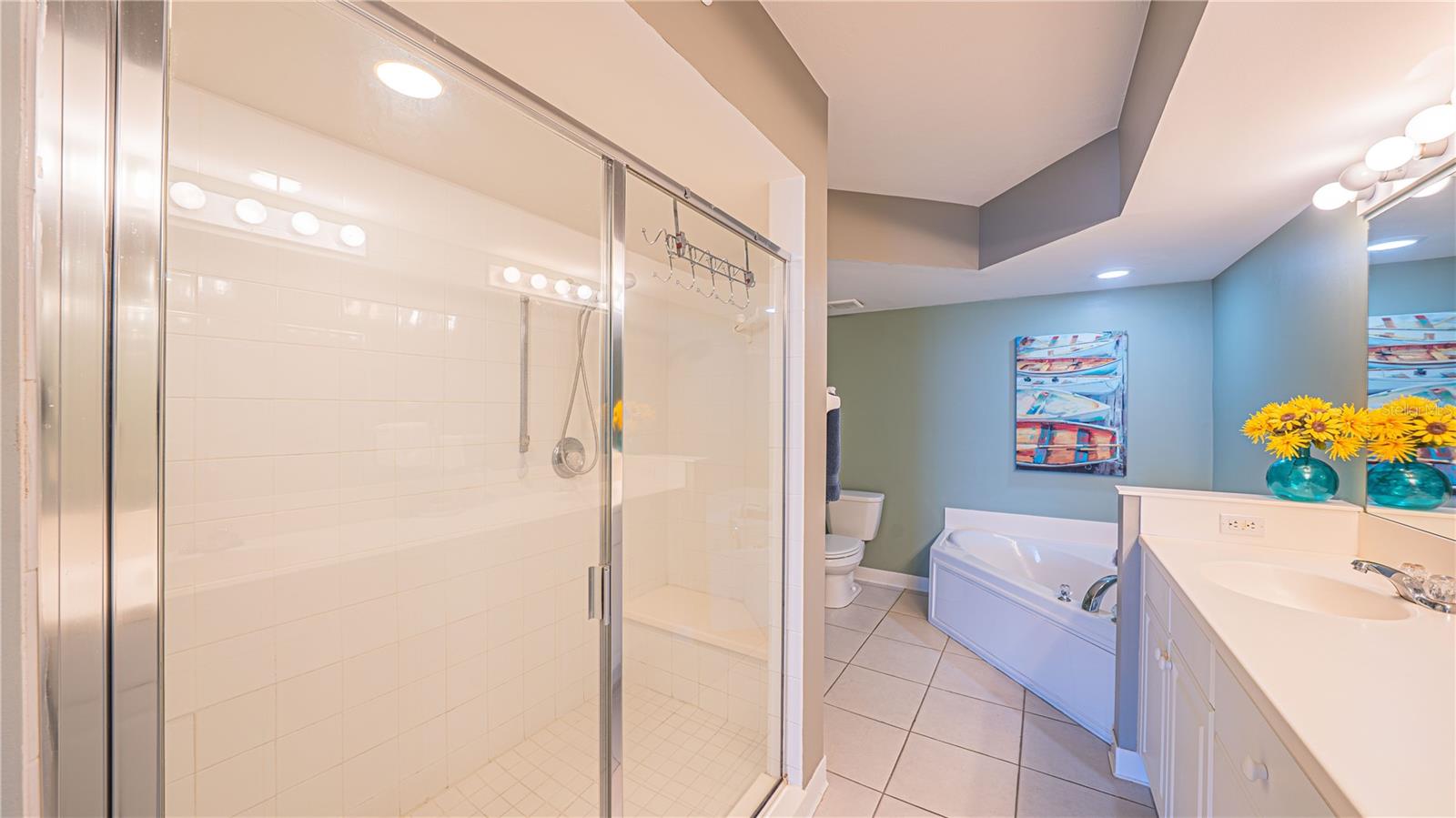 DIMUCCI TWIN TOWERS N & S - Residential