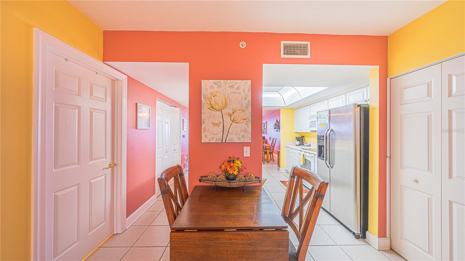 DIMUCCI TWIN TOWERS N & S - Residential