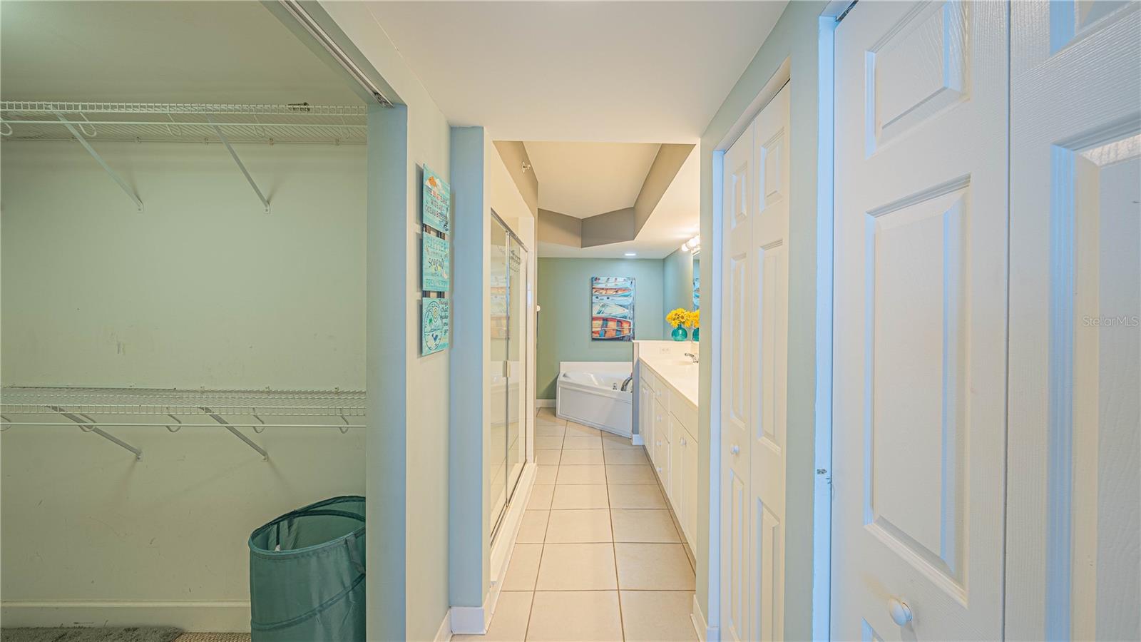 DIMUCCI TWIN TOWERS N & S - Residential