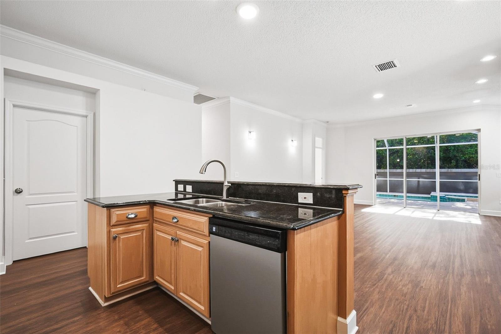 VILLAROSA PH F - Residential