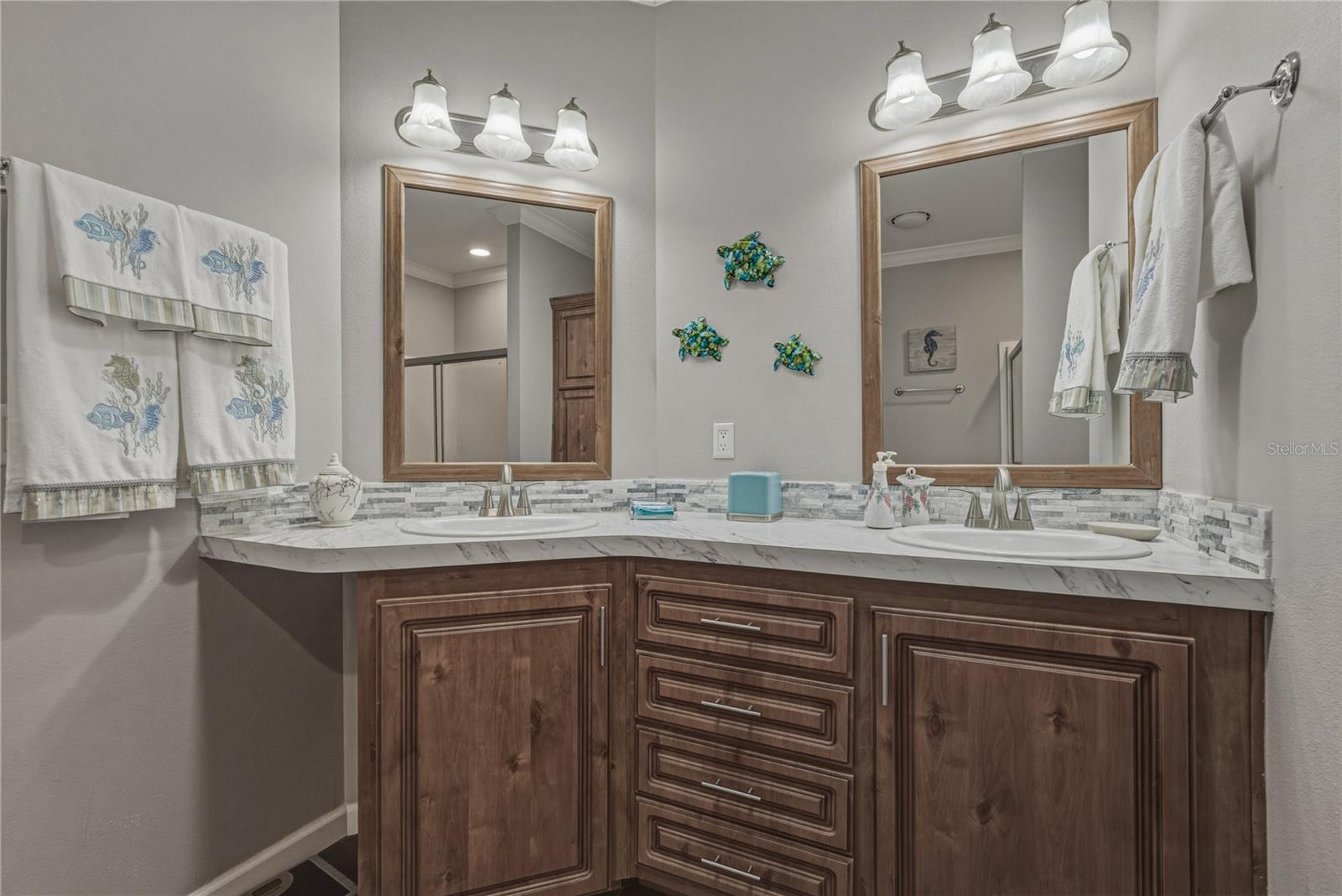 GRAND HORIZONS PH 04 - Residential