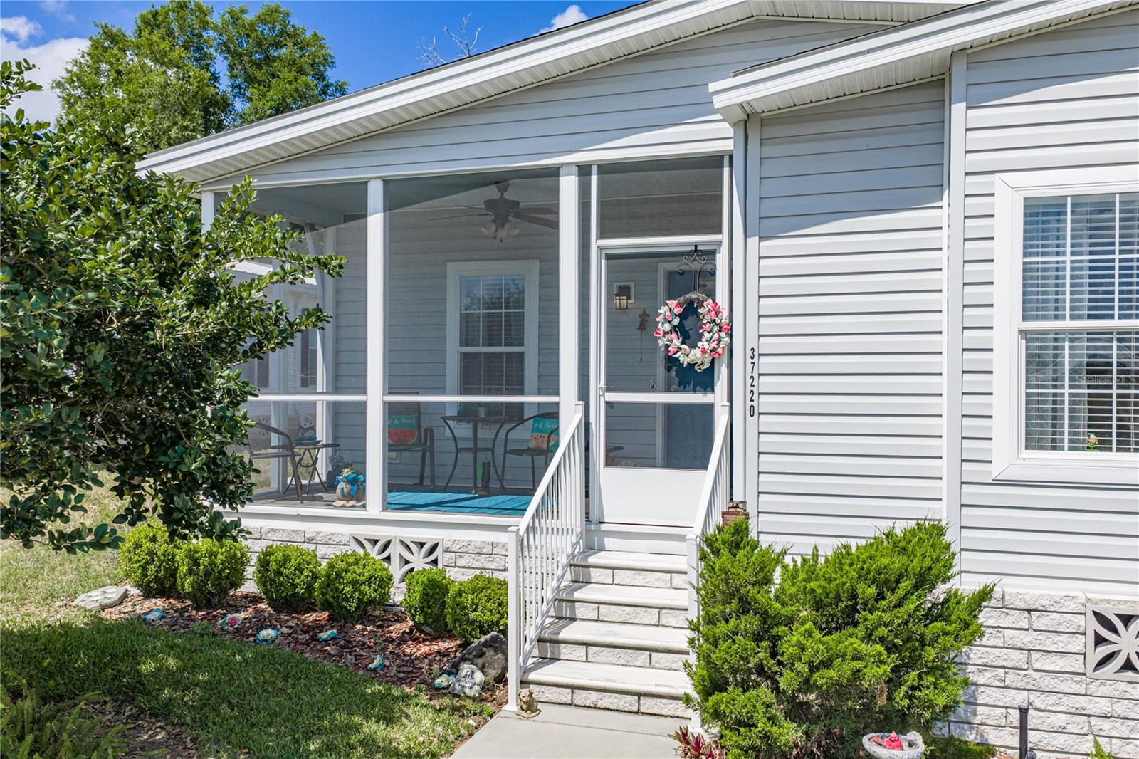 GRAND HORIZONS PH 04 - Residential