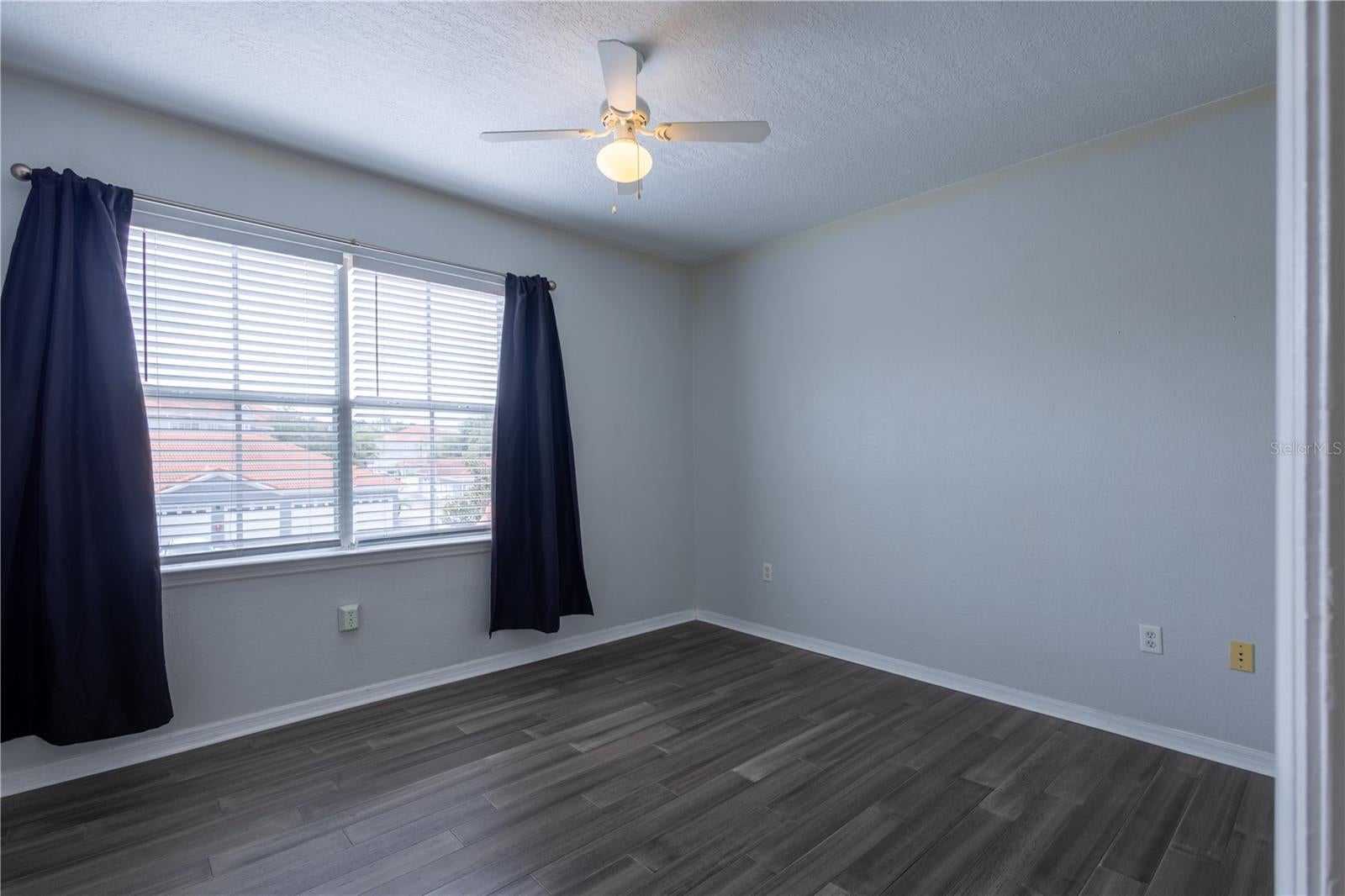 Casas a venda 2 - Jen Dantas 18001 RICHMOND PLACE DRIVE 427