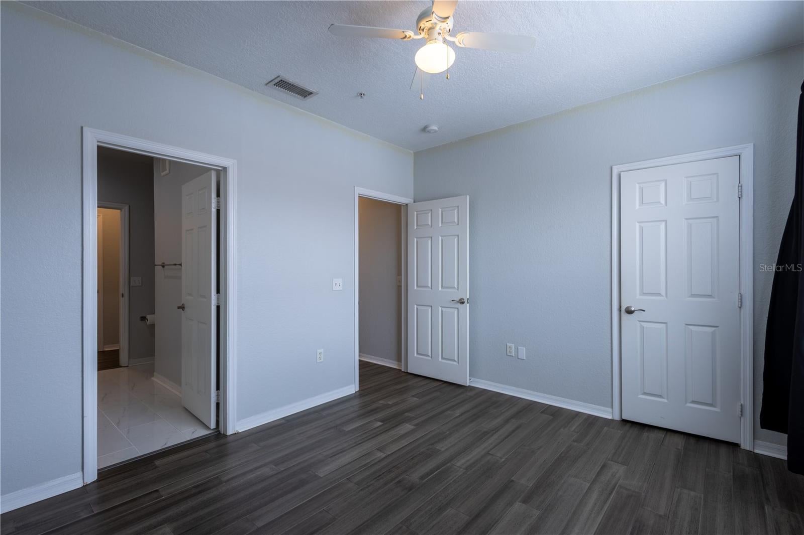 Casas a venda 1 - Jen Dantas 18001 RICHMOND PLACE DRIVE 427