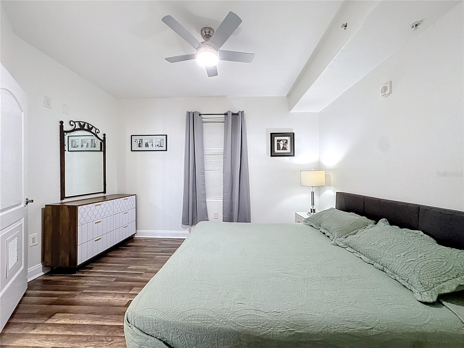 BLUE HERON BEACH RESIDENCE TOWER I - Residential