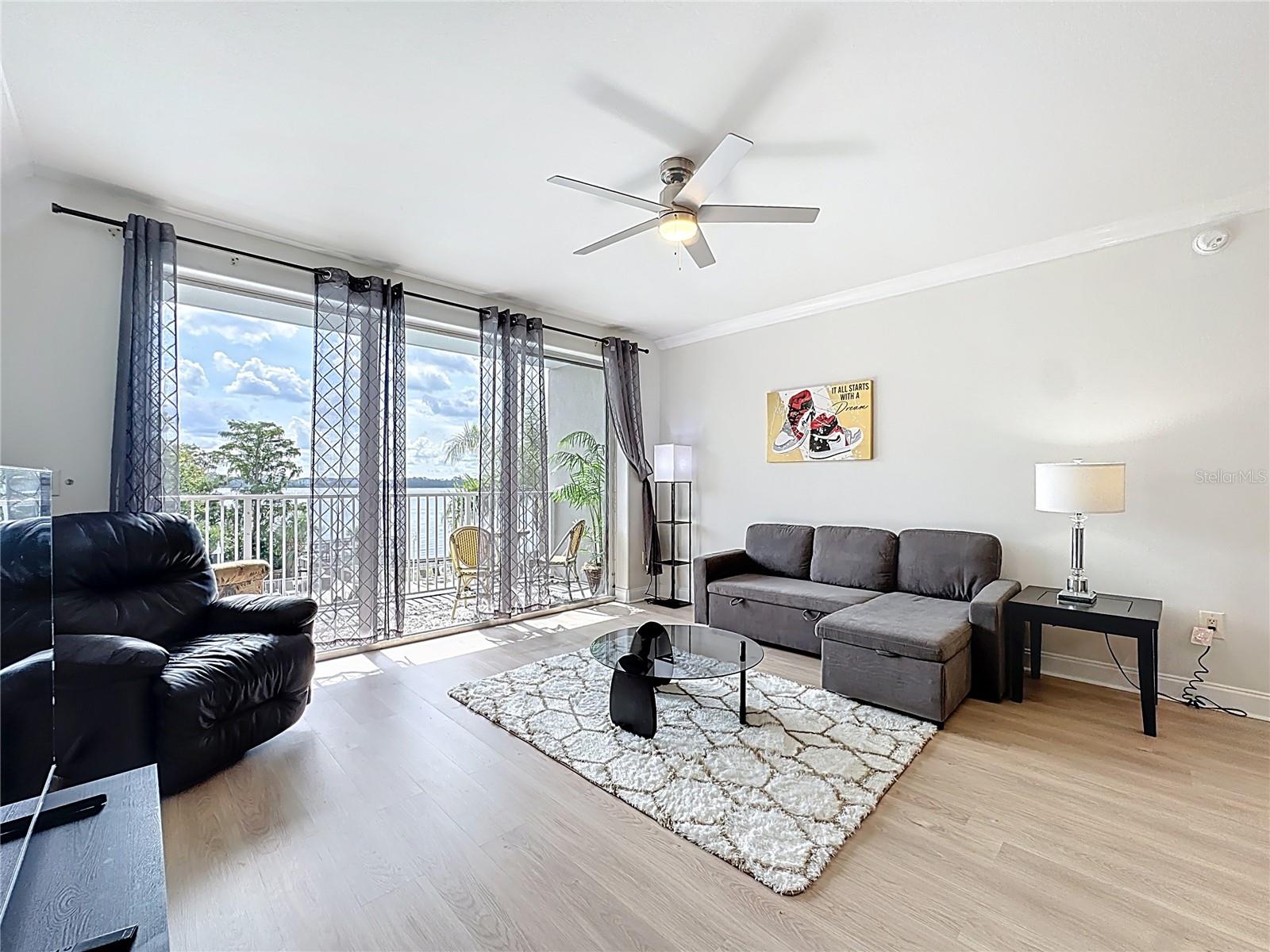 BLUE HERON BEACH RESIDENCE TOWER I - Residential