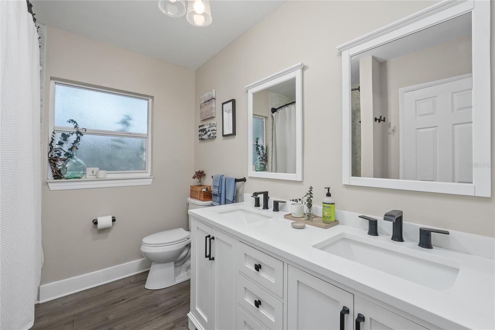 SUNNY RIDGE - Residential