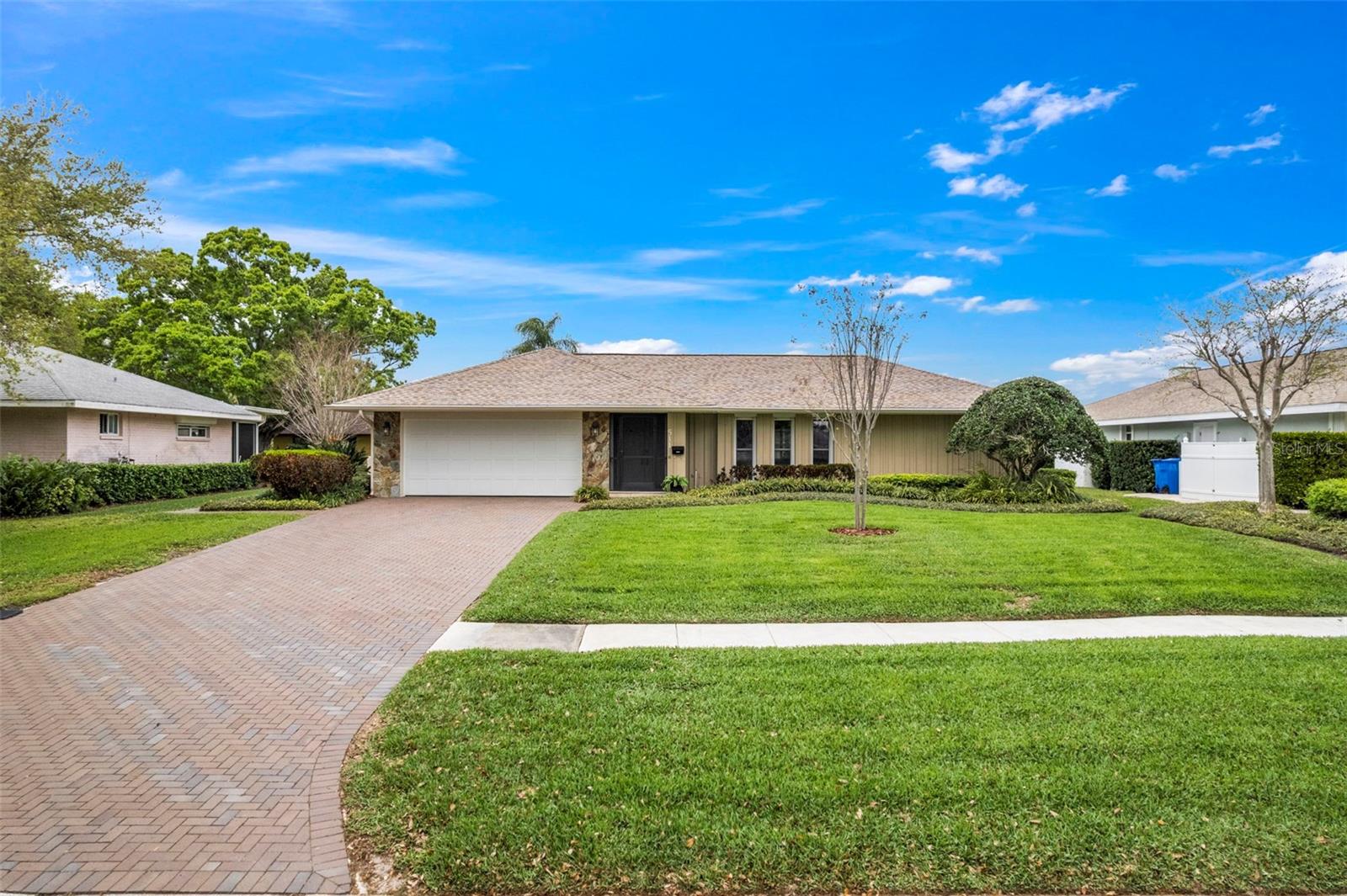 RIVIERA BAY - Residential