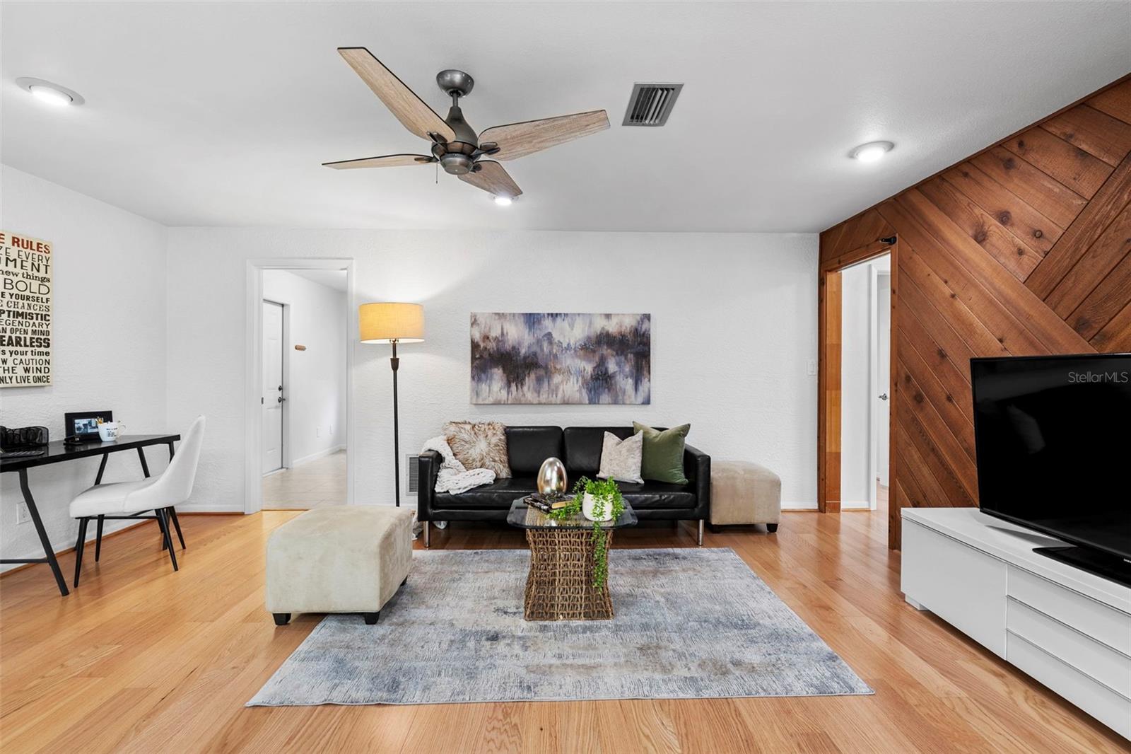 RIVIERA BAY - Residential