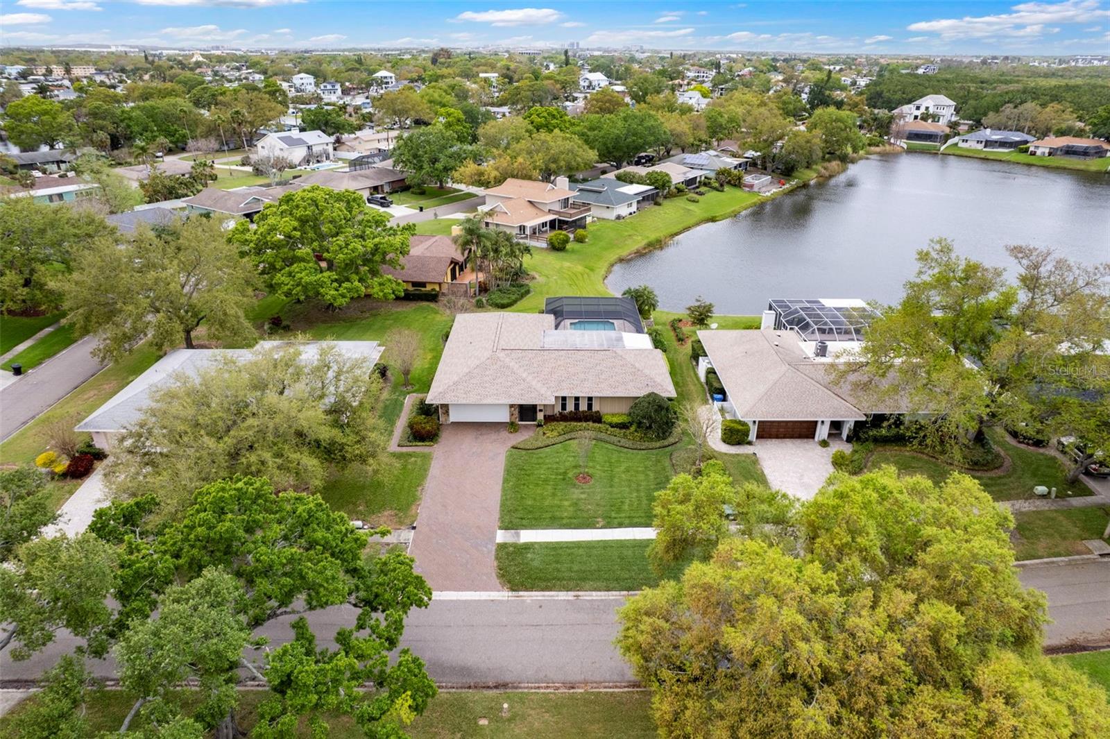 RIVIERA BAY - Residential