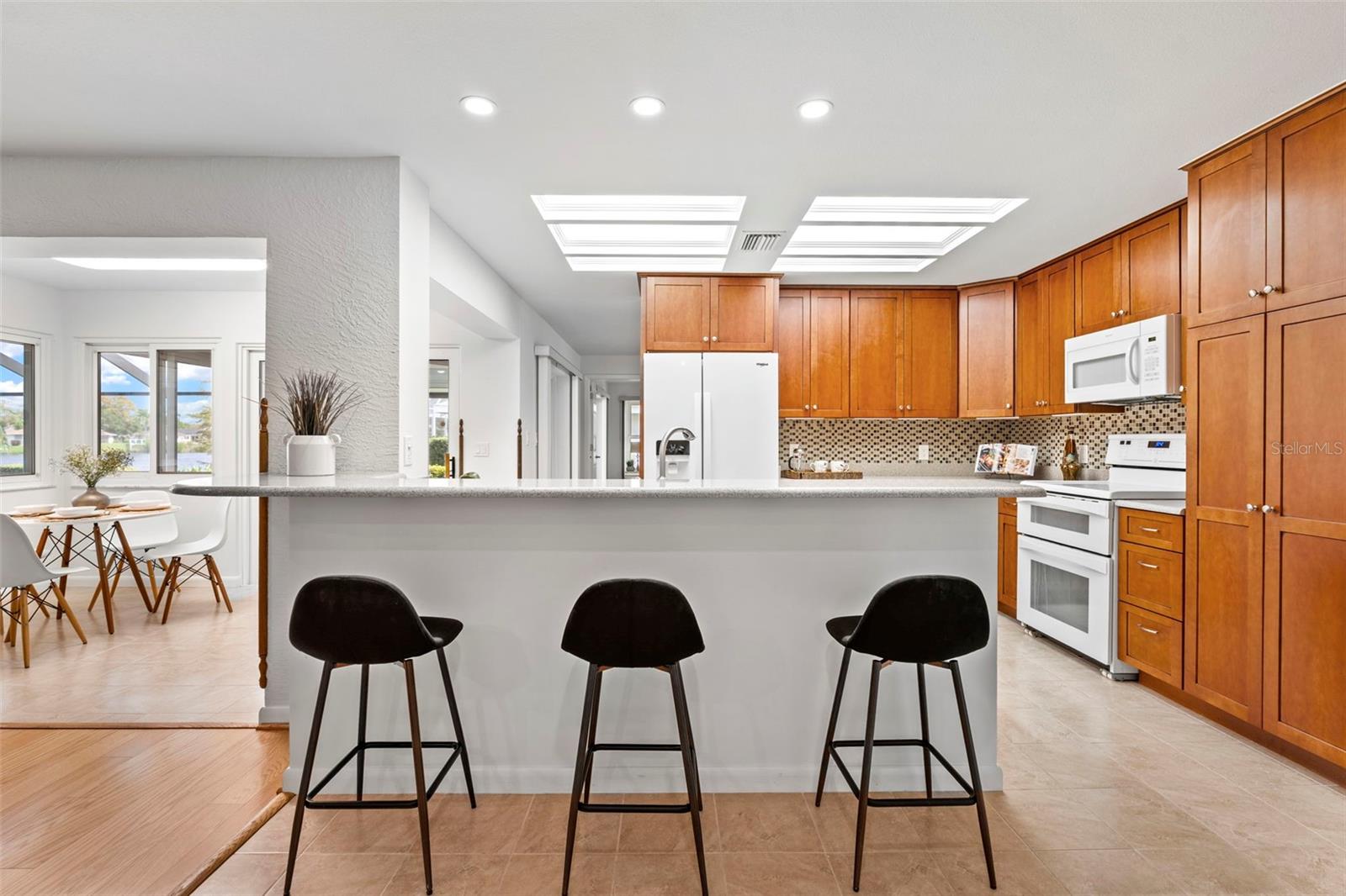 RIVIERA BAY - Residential