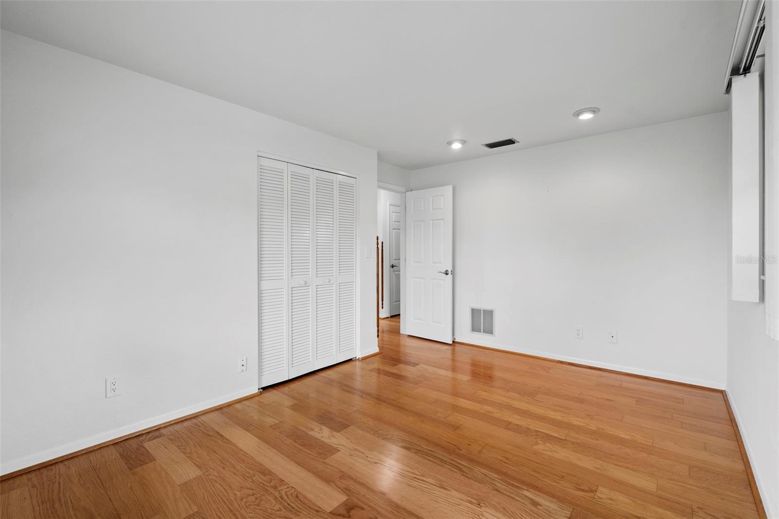 RIVIERA BAY - Residential