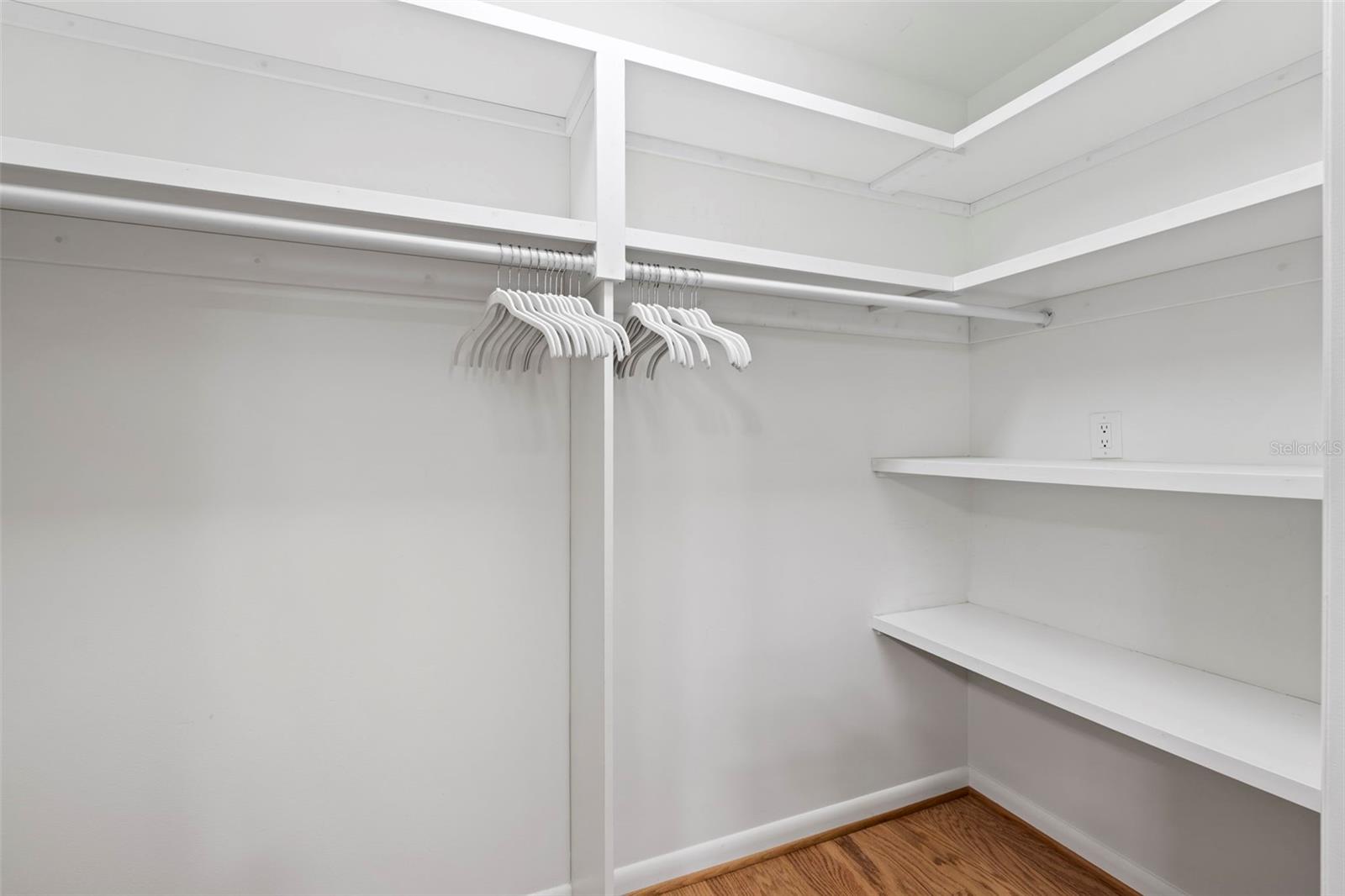 RIVIERA BAY - Residential