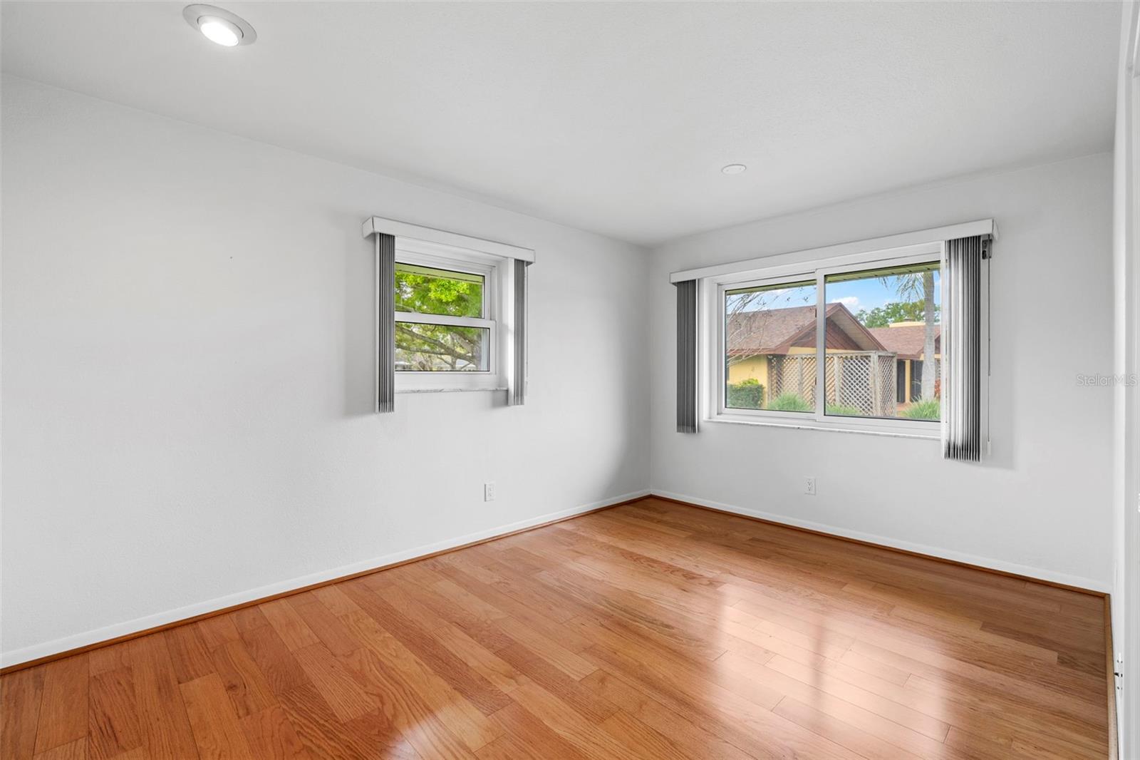 RIVIERA BAY - Residential