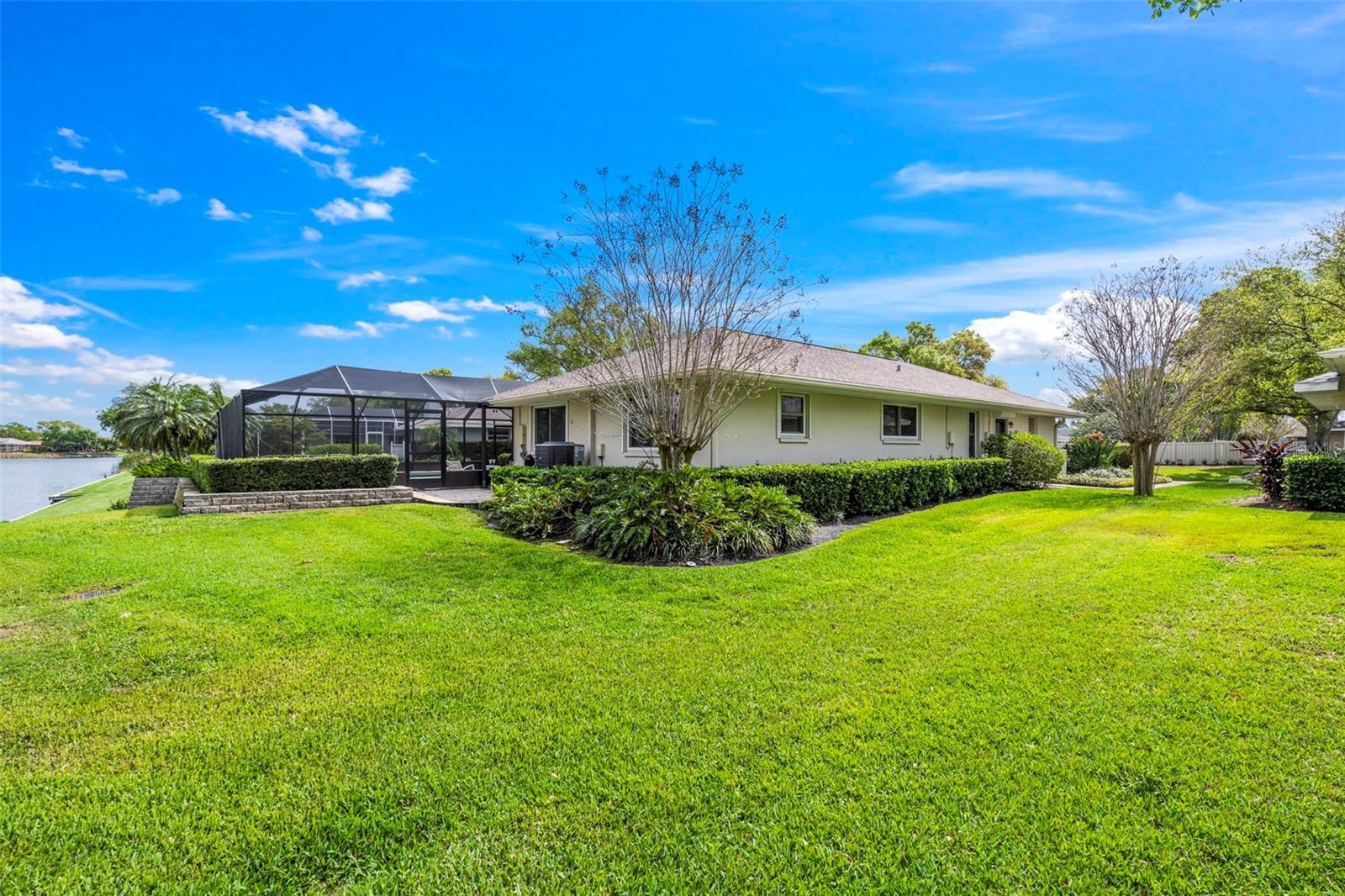 RIVIERA BAY - Residential