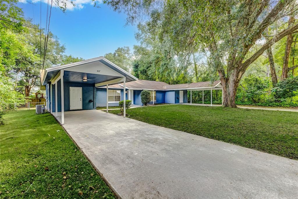 Photo of 1417 NE 38th Street, Ocala, FL 34479 (MLS # OM719127)